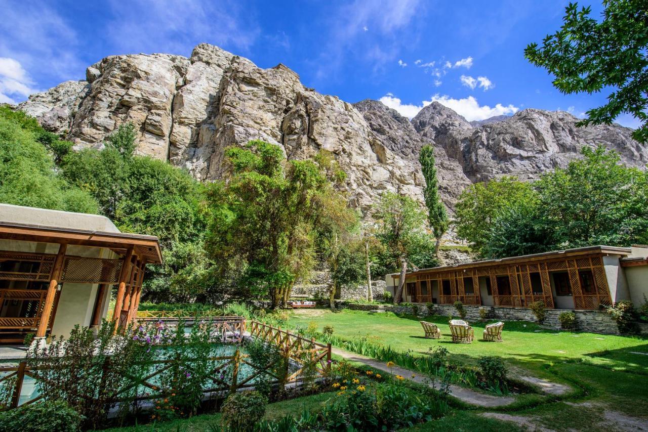 Serena Shigar Fort Hotel Екстериор снимка